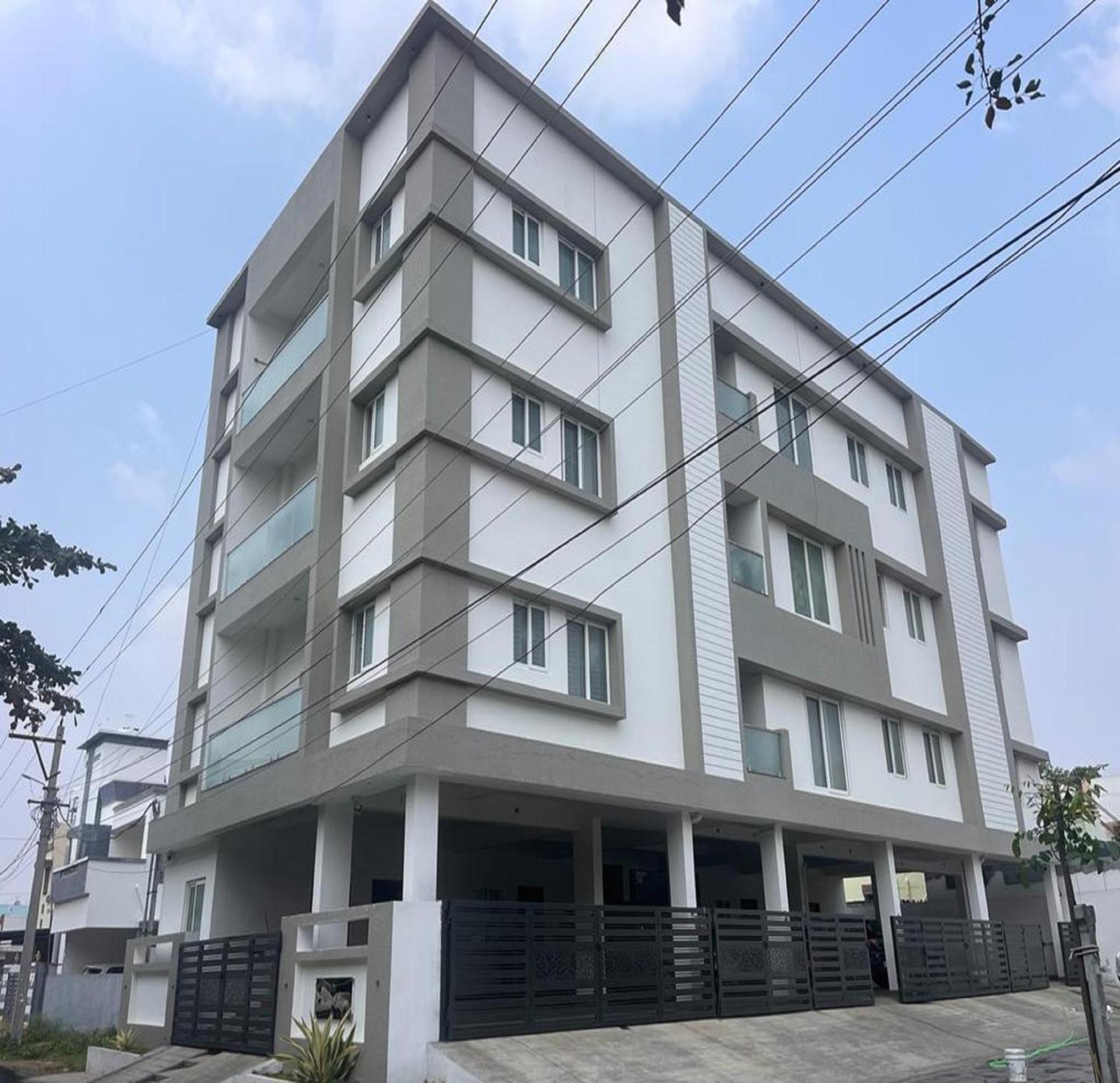 Thulasi Avenue Inn Pollachi Exterior photo