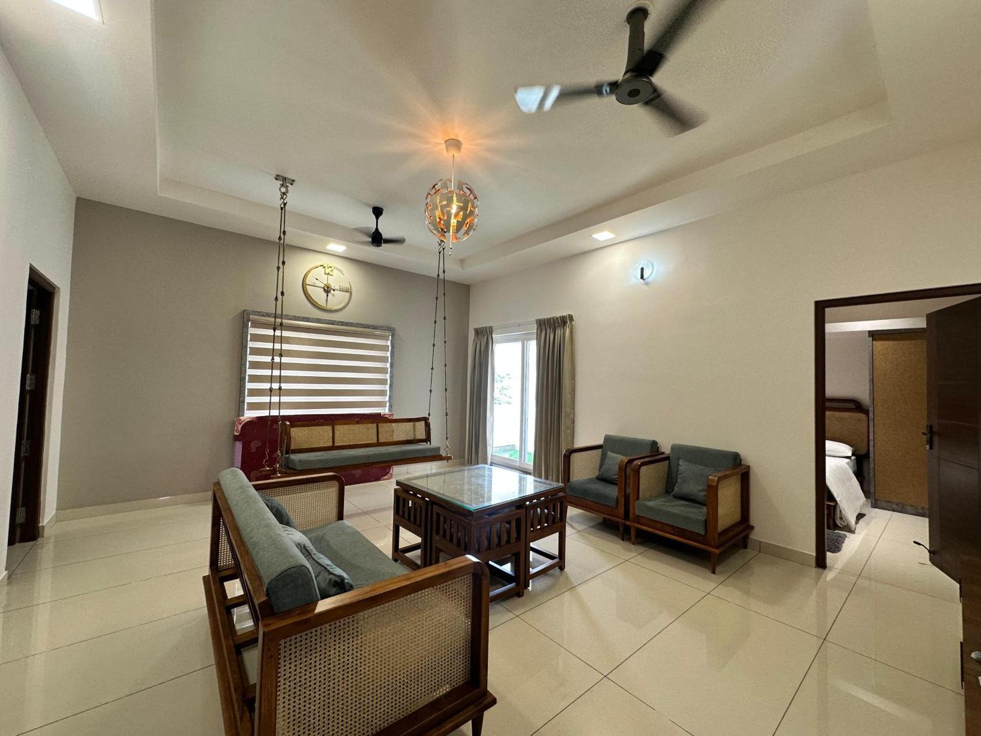 Thulasi Avenue Inn Pollachi Exterior photo