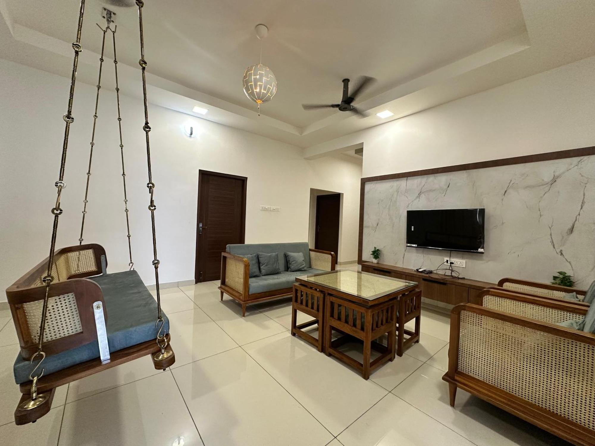 Thulasi Avenue Inn Pollachi Exterior photo
